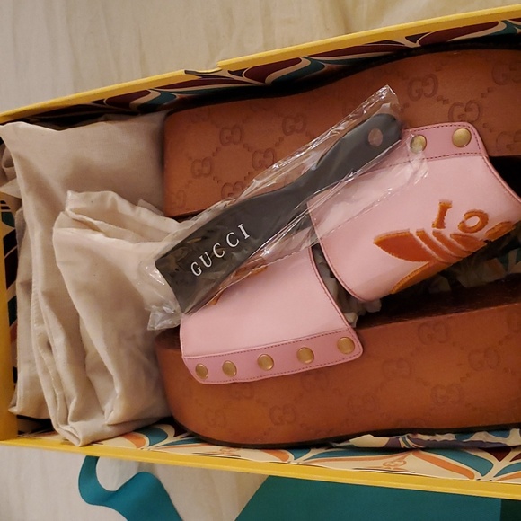 Gucci Addidas slides. Flash - Picture 9 of 10